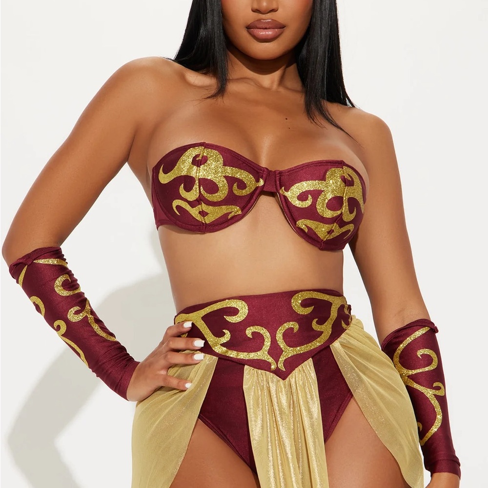 Roman Warrior Roman Queen Roman goddess
Spartan Halloween costume